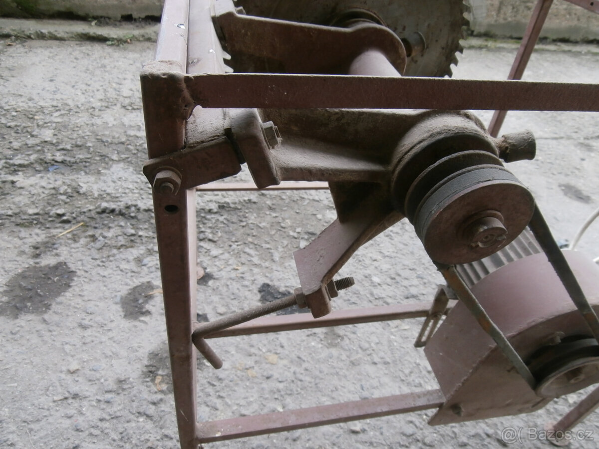 Cirkulárka domácí výroba za 500 kč - 6