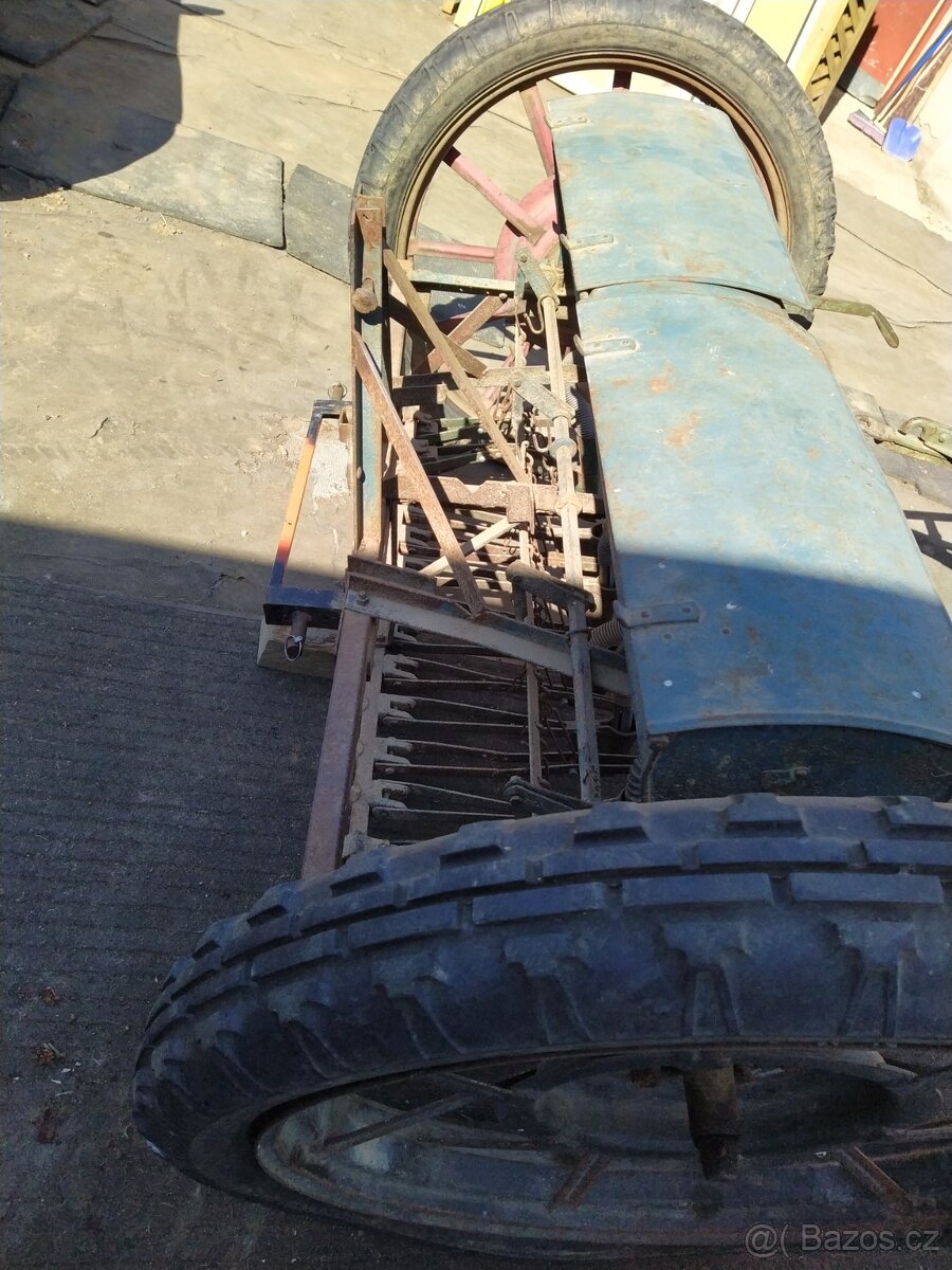 Secí stroj. - 6