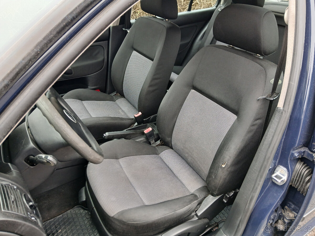 Volkswagen Golf 1.4 16V - 6