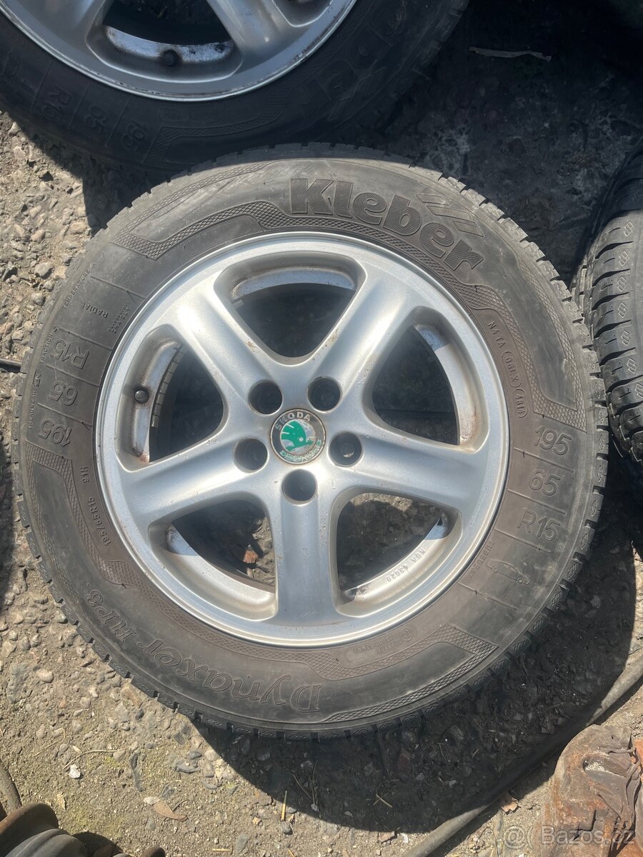 Pneu 195/65 R15 na ALU diskách 5x100 - 6