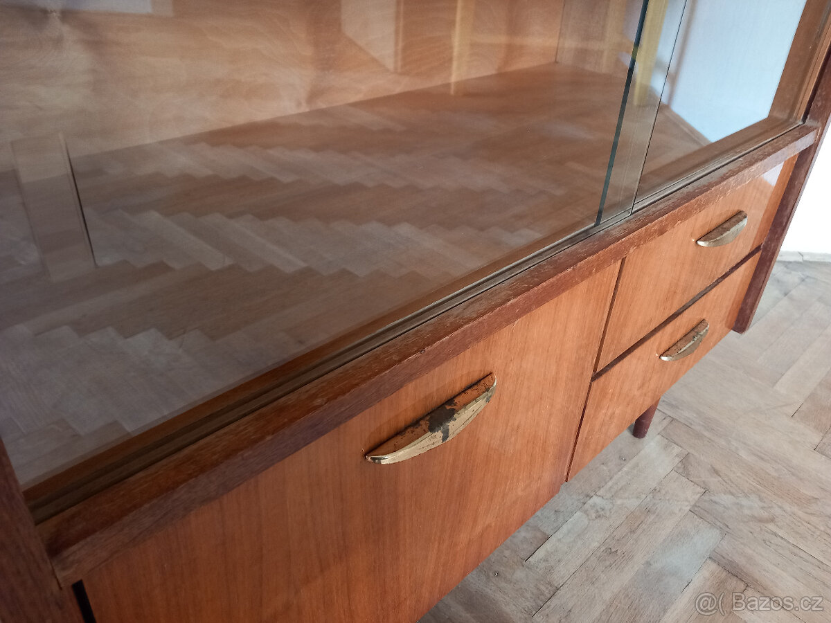 Skrinka pod televizor - typ 580 - 6