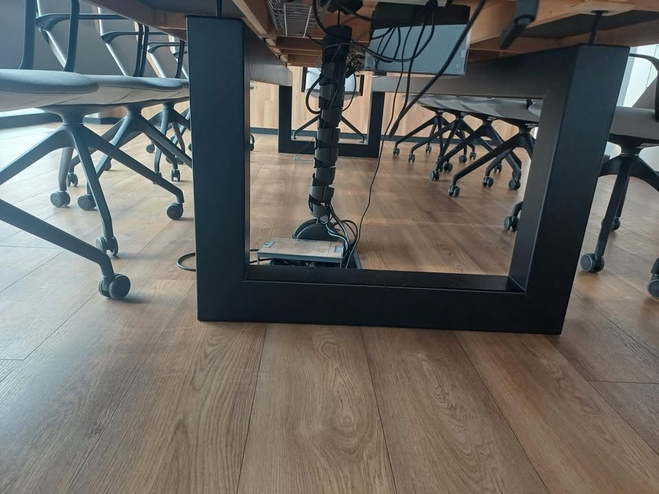 Stůl zasedací místnost - 6