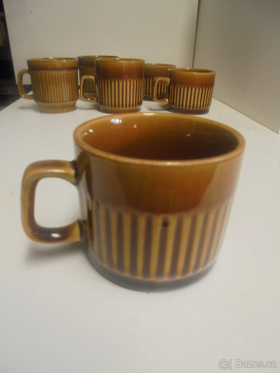 sady hrnečků - 6