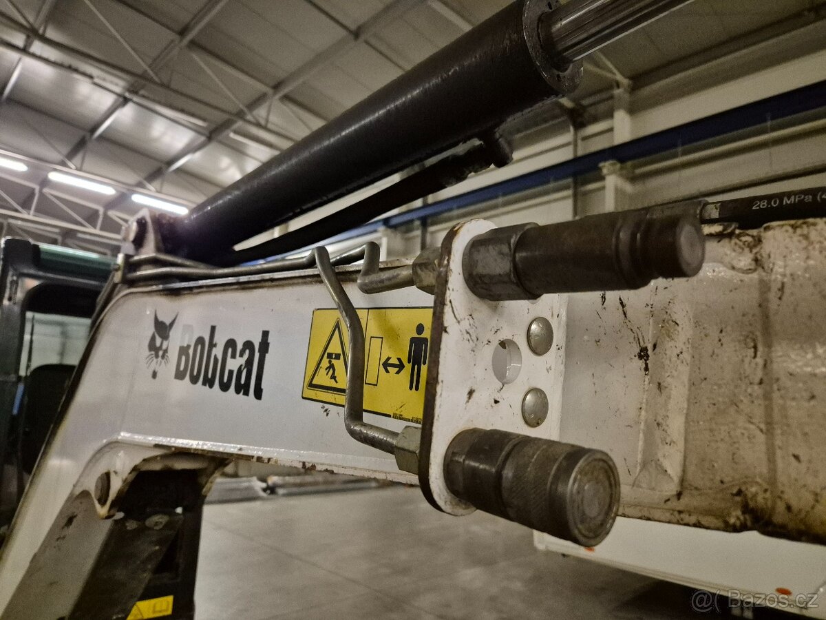 BAGR BOBCAT E32 JEN 1.924 MTH NOVÉ PÁSY A OLEJE - 6