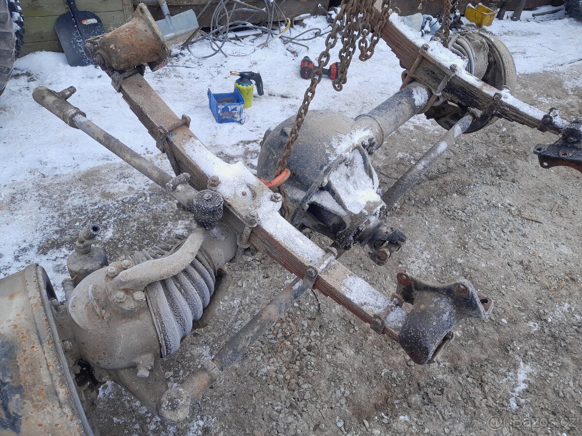 Praga V3S přední náprava s pérama - 6