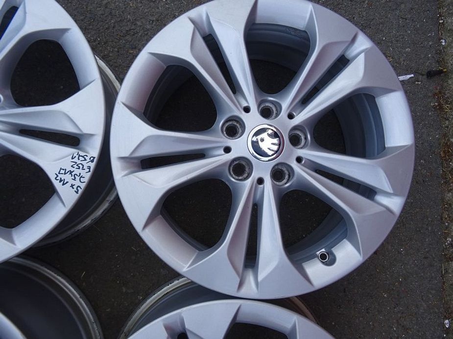 Alu disky Škoda 17", 5x112, ET 52, šíře 7,5J - 6