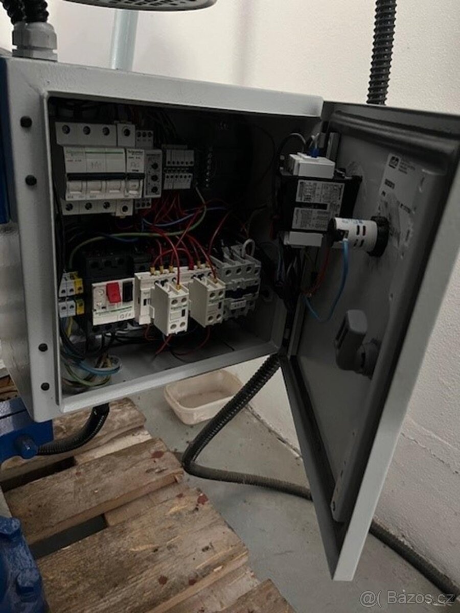 Sloupová vrtačka TOS VS 32 - 6