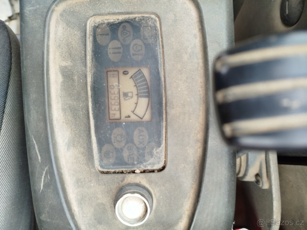 Pásový bagr JCB 8035 - 6