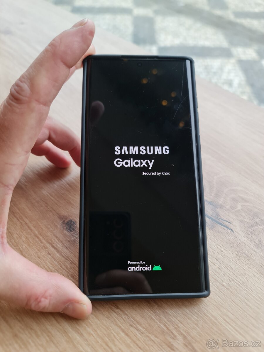 Galaxy S22 Ultra 5G, 12GB/256GB, černý + Nilkin pouzdro - 6