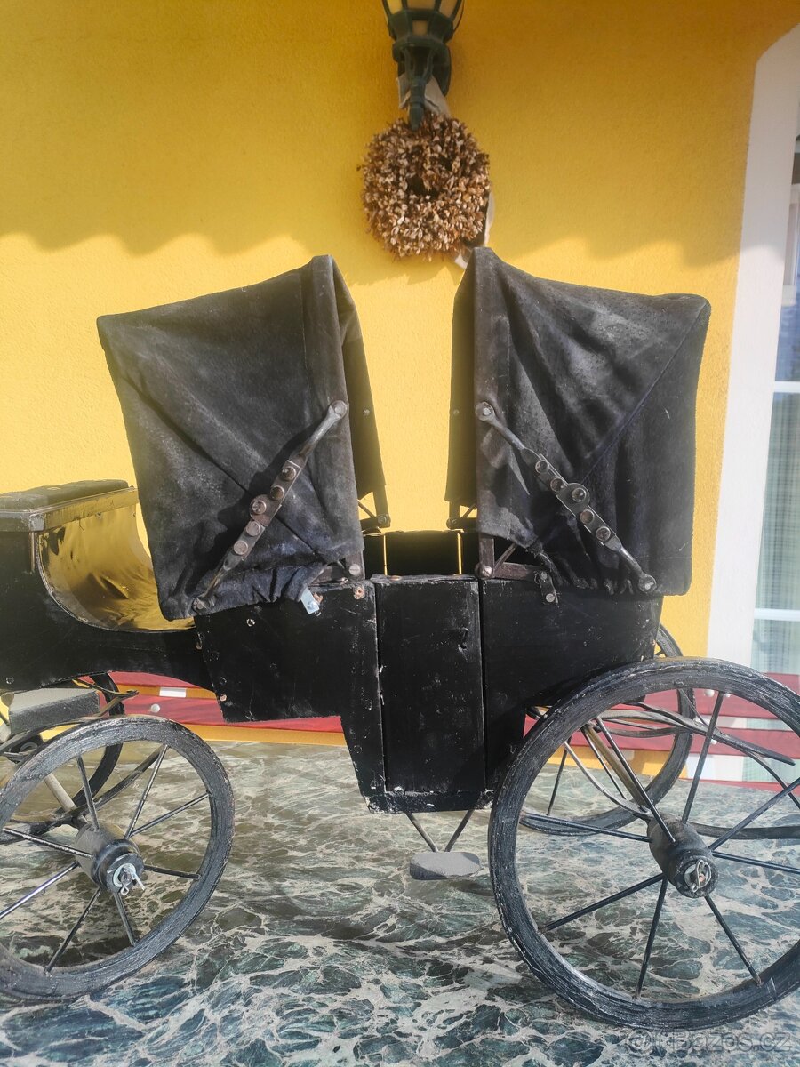Starý koňský kočár pro panenky Landauer - 6