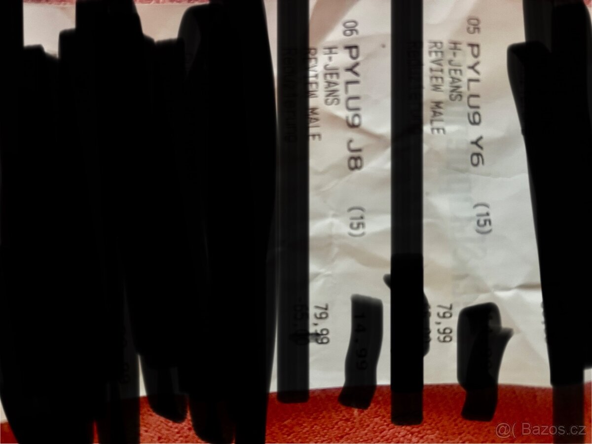 Tommy Hilfiger a Review (baggy / skate) - 6