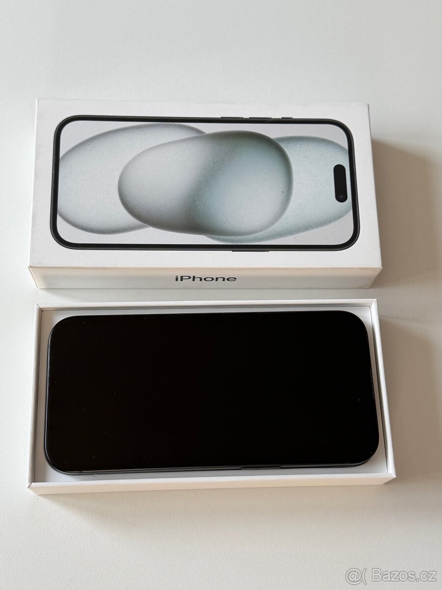 iPhone 15 128 GB Černý - 6