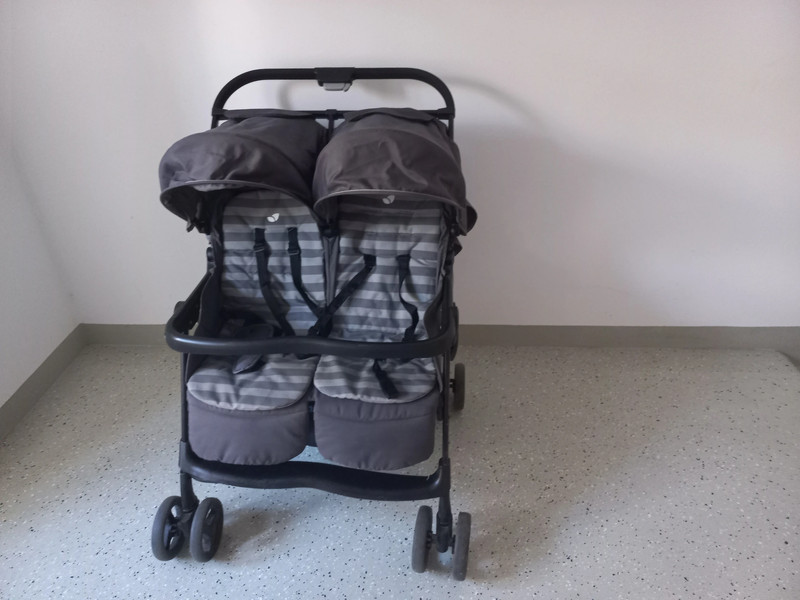 Sportovní kočárek pro dvojčata Joie - 6