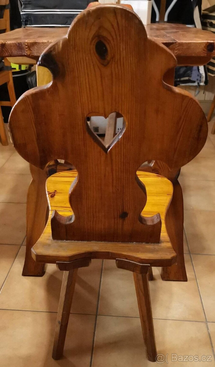 Prodám stůl z masivu a 4 židle - 6