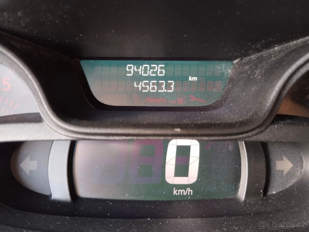 Renault Trafic 1,6dci,89kw,klima,2017,málo nájeto,dolozeno - 6