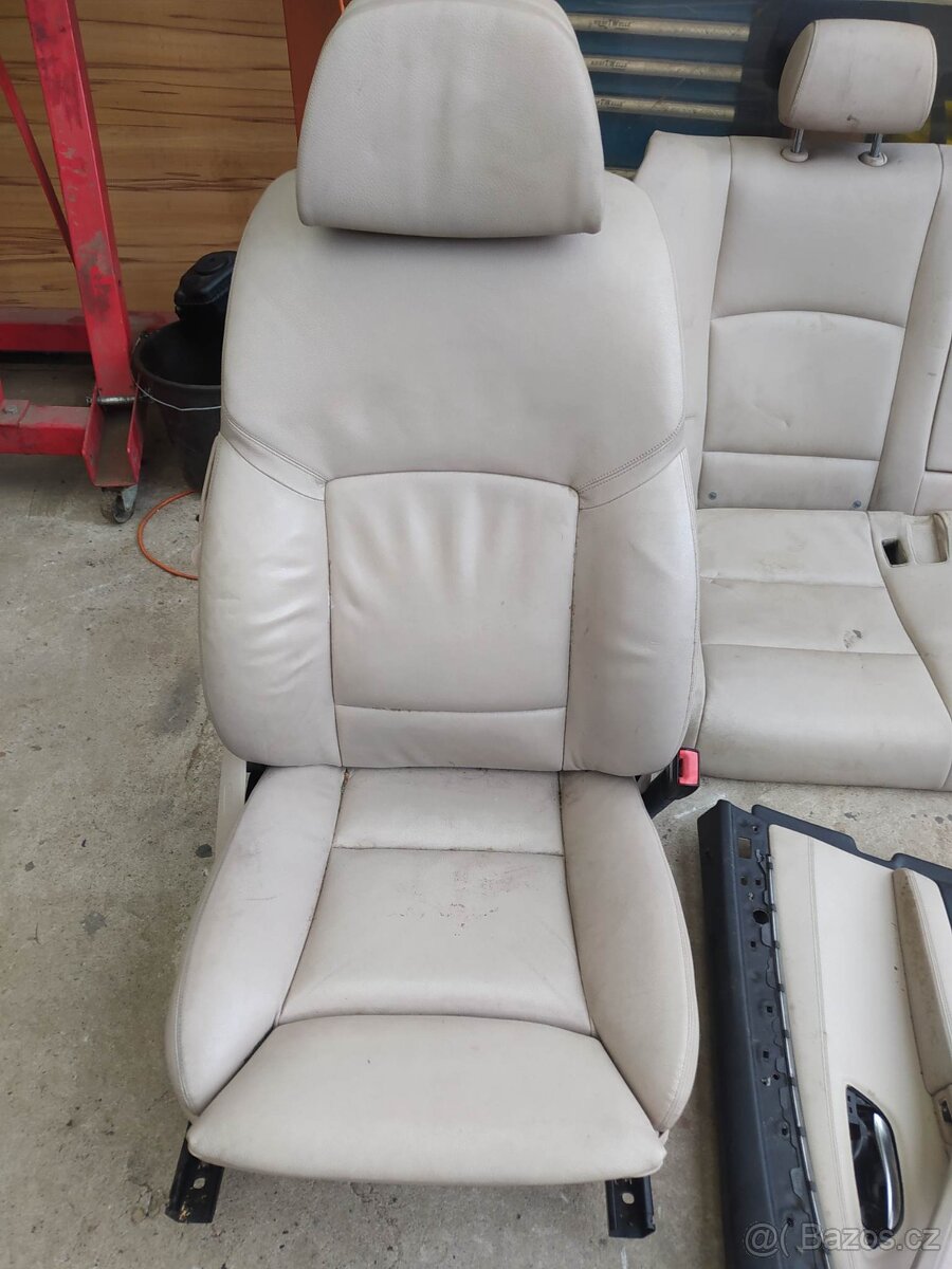 BMW F10 Interier - 6