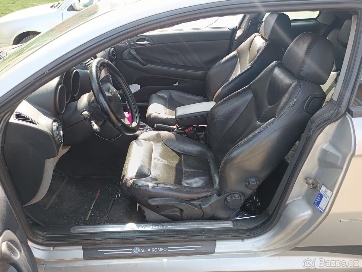 Alfa Romeo gt - 6