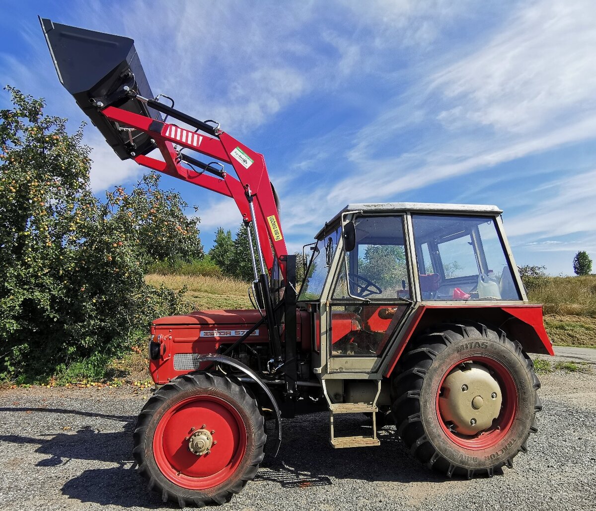 MONTÁŽ ČELNÍHO NAKLADAČE NA ZETOR, JOYSTICK ZDARMA - 6