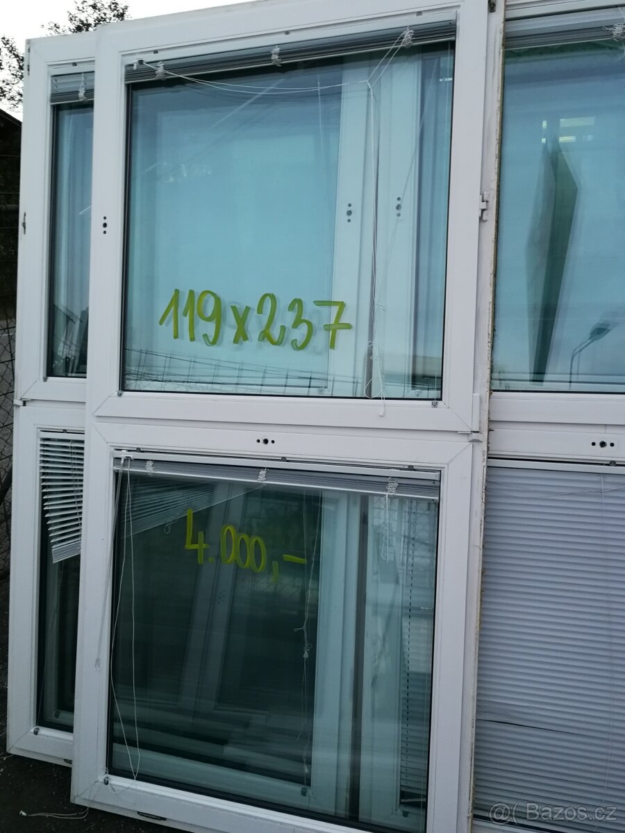 stěna plastová prosklená použitá - 6
