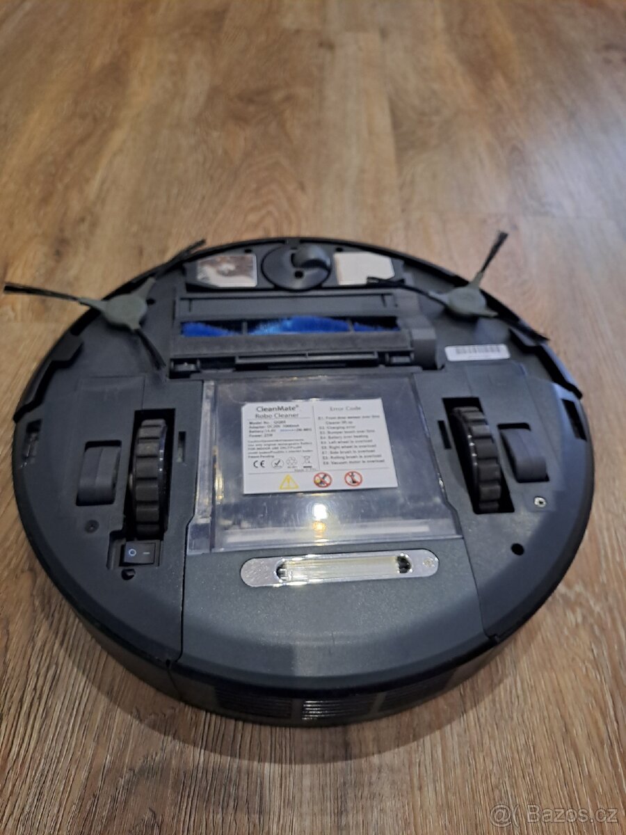 ROBOTICKÝ VYSAVAČ CleanMate - 6