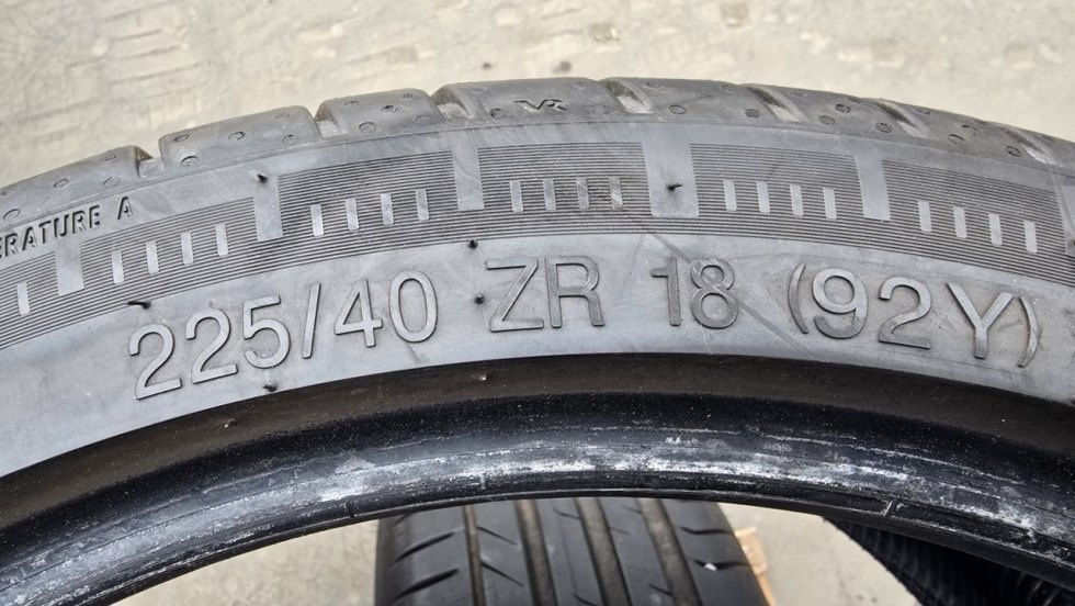Letní pneu 225/40/18 Vredestein - 6
