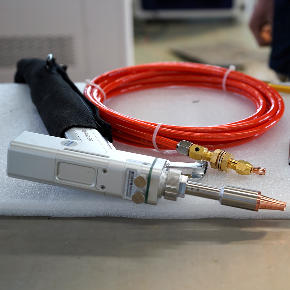 Laserová svářečka 1,5 kW - 6