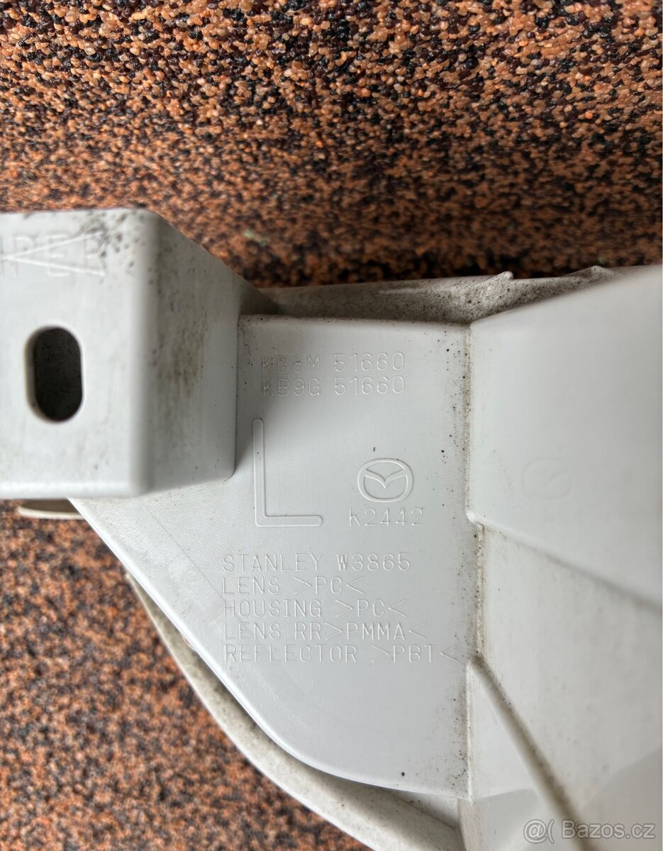 Mazda CX-5 KF levá zadní mlhovka - 6