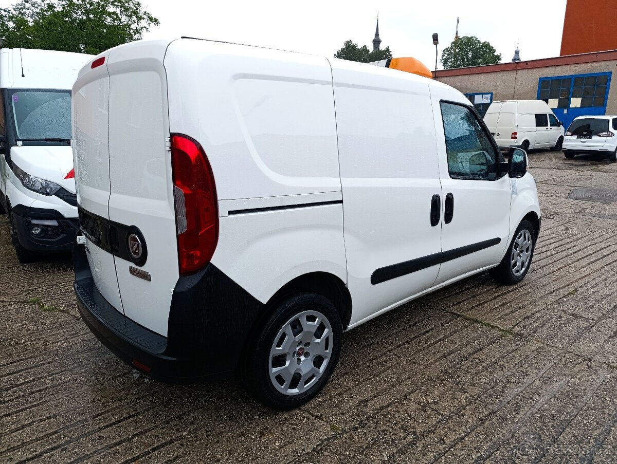 Fiat Doblo Cargo CNG 79tkm Dílna - 6
