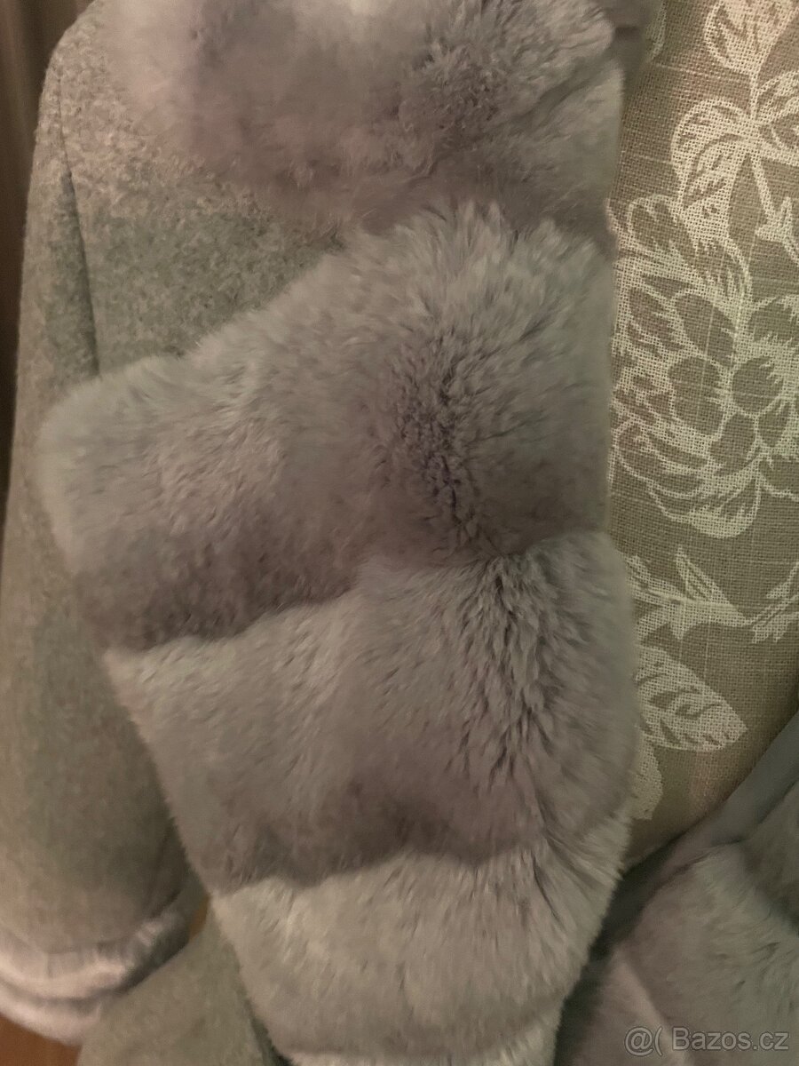 Nádherný nový kabátek s pravou kožešinou, velikost L - 6