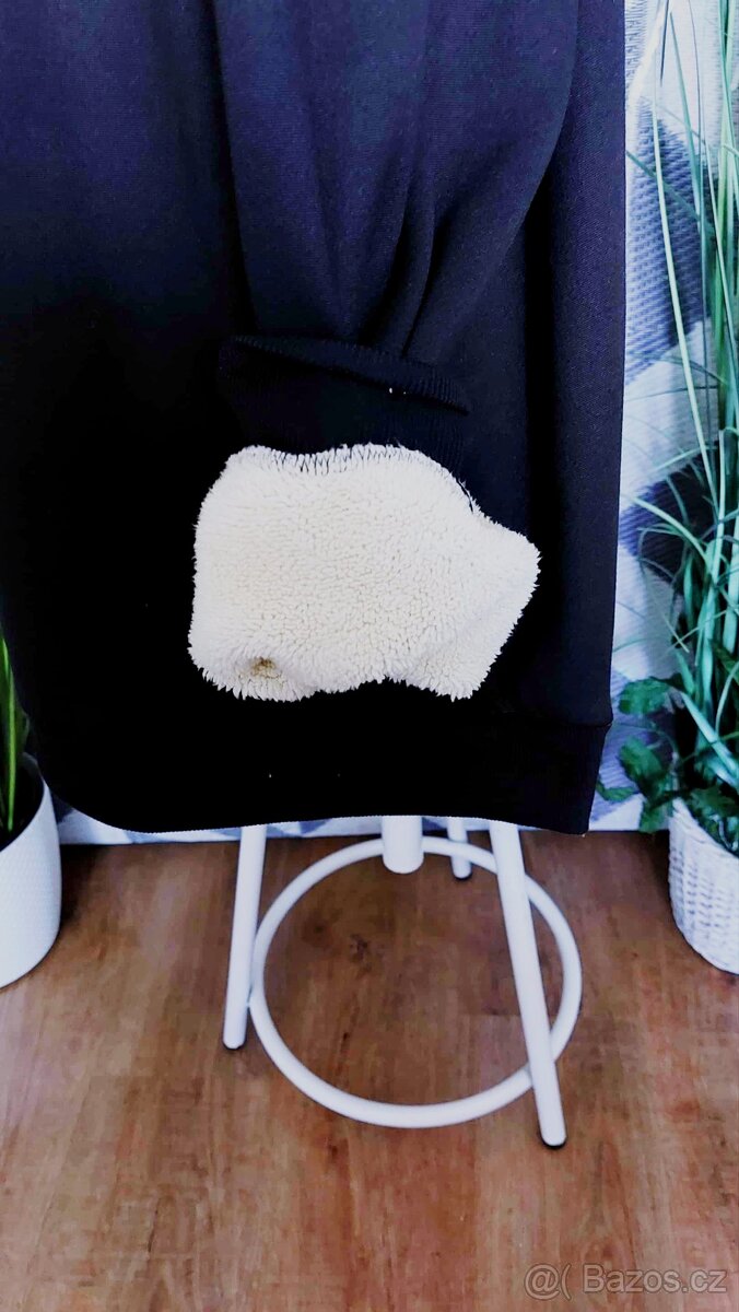 TEPLÁ,KOŽÍŠKEM PODŠITÁ MIKINA - vel. 4XL - 6