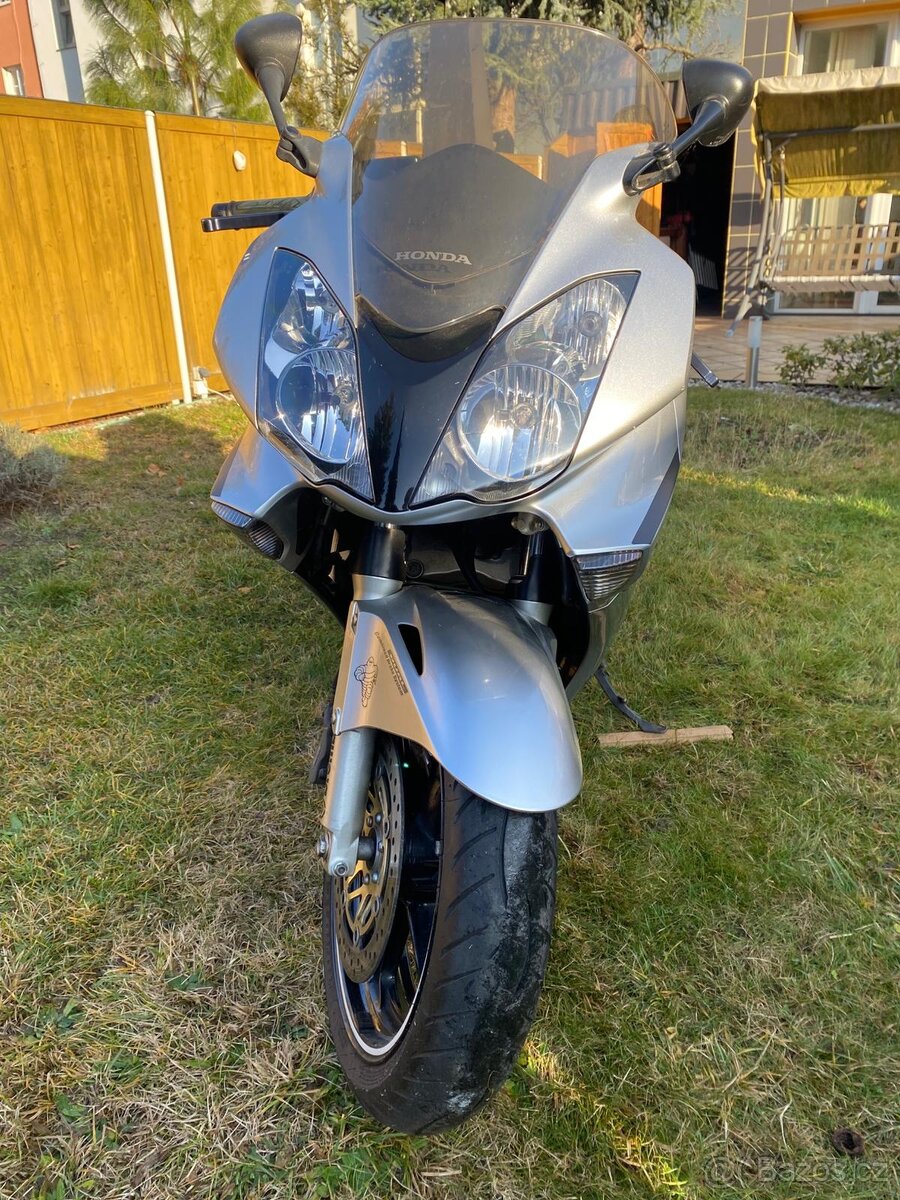 Honda VFR 800 VTEC - 6