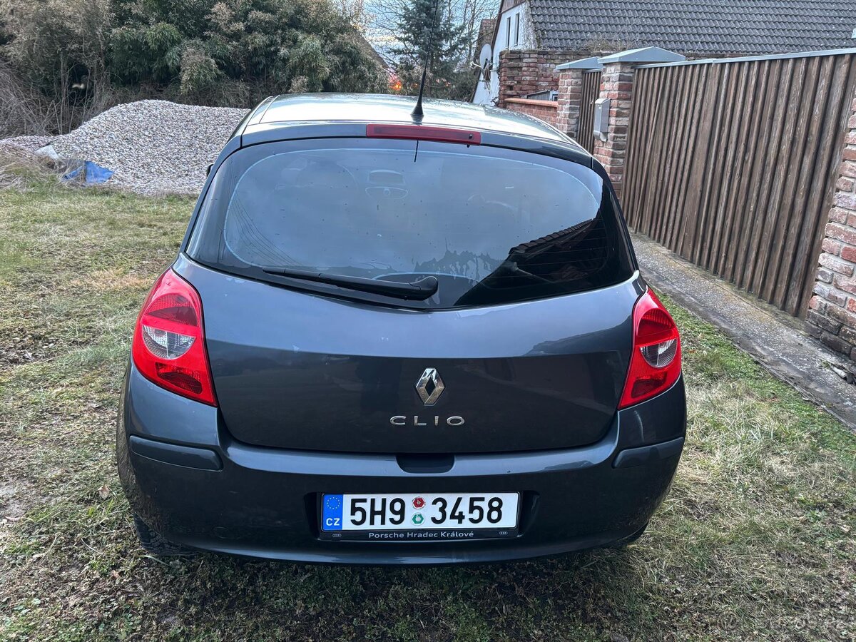 Renault Clio - 6