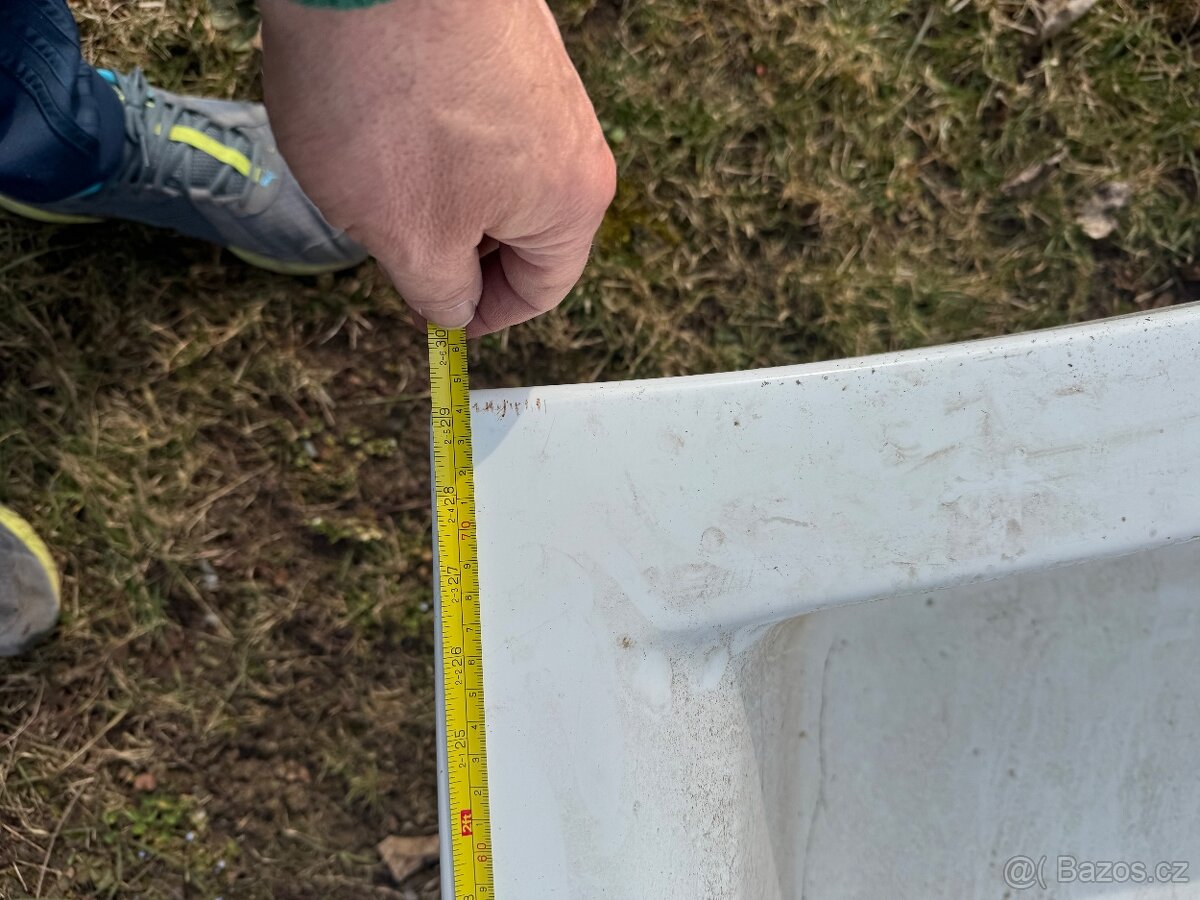 PLASTOVÁ VANA RAVAK - 6