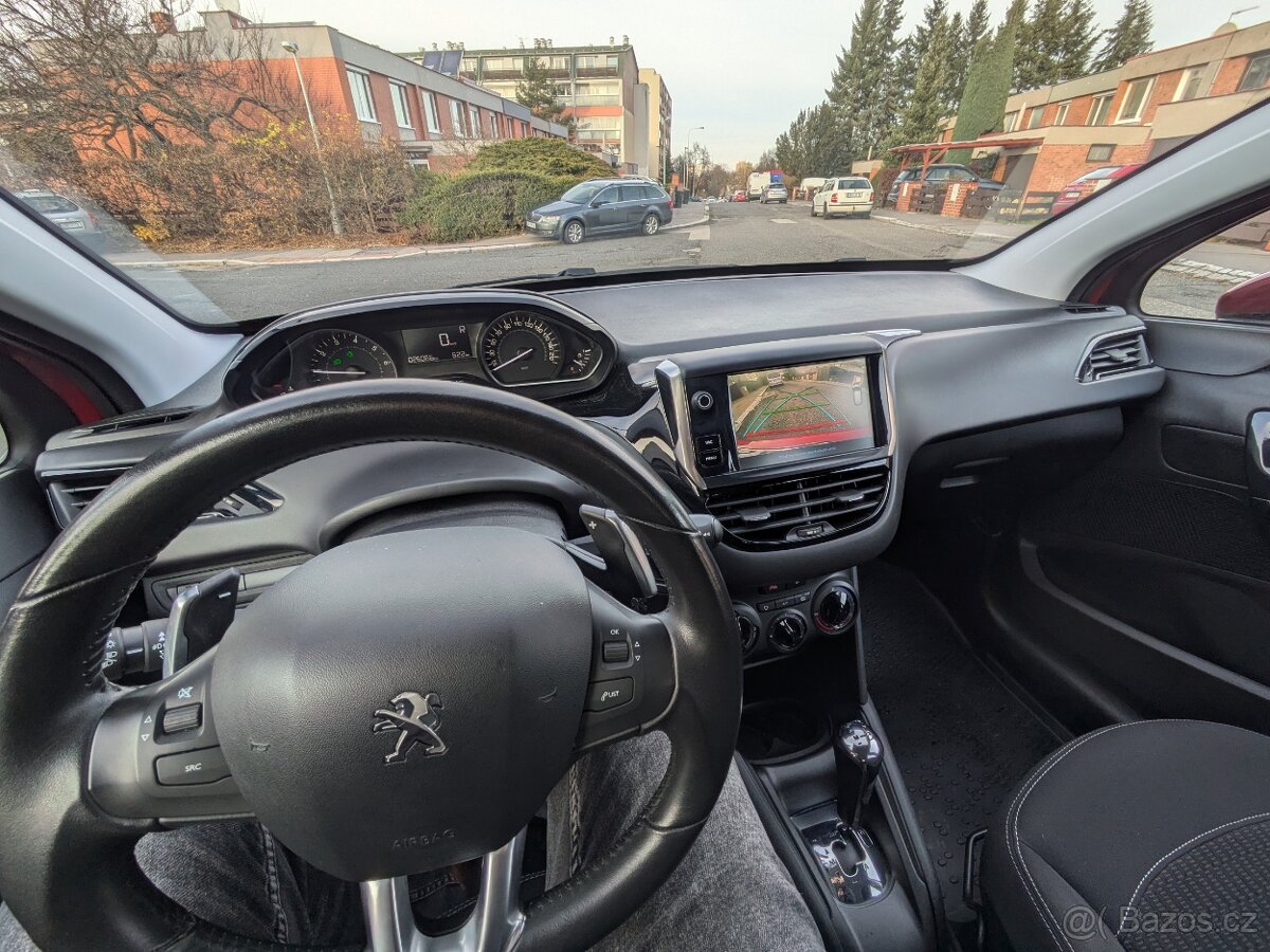 Peugeot 208 1.2 PT 82k (60 kW) - automat 26 000km - 6