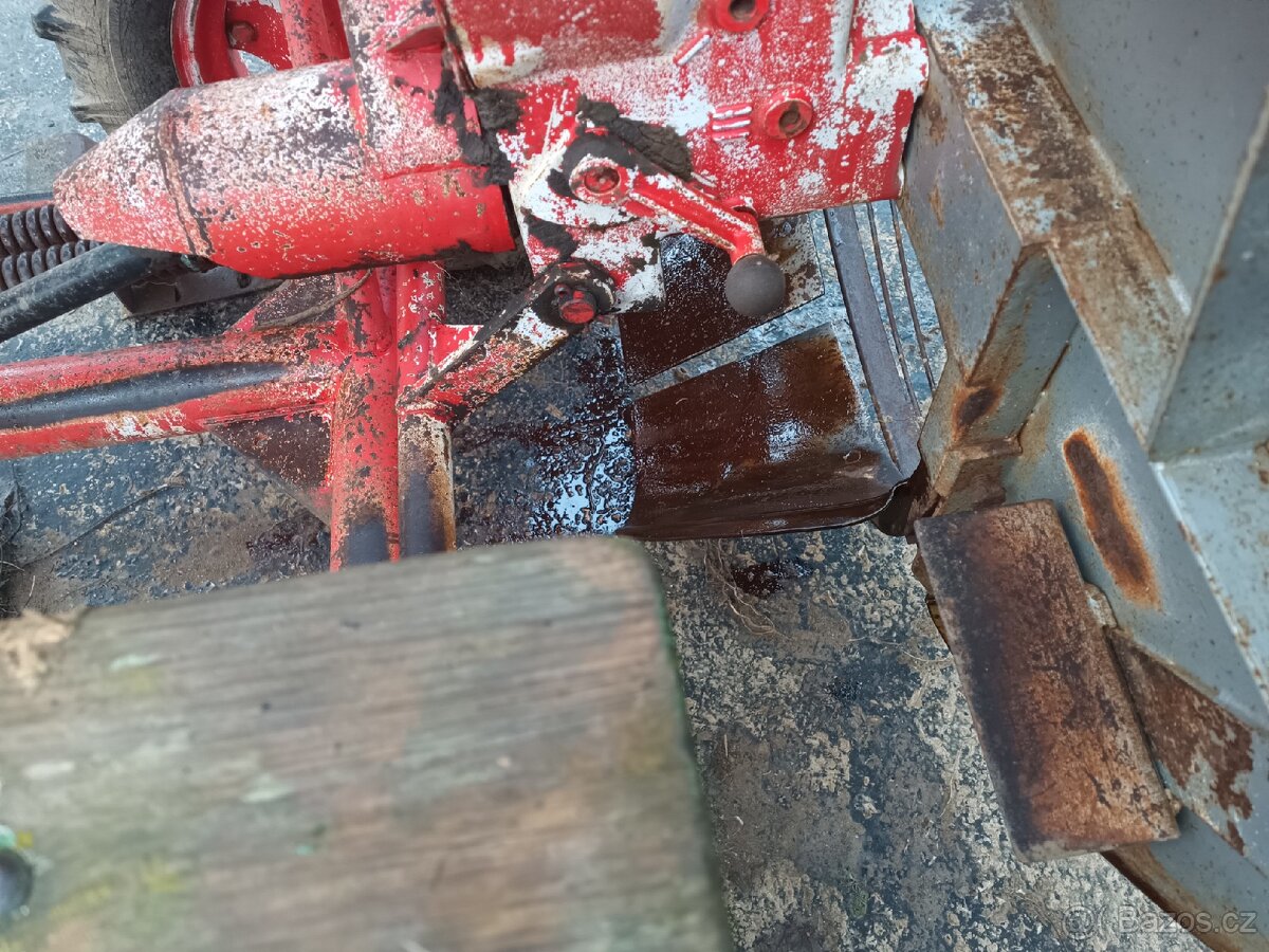 Prodám bramborový kombajn Samro - 6