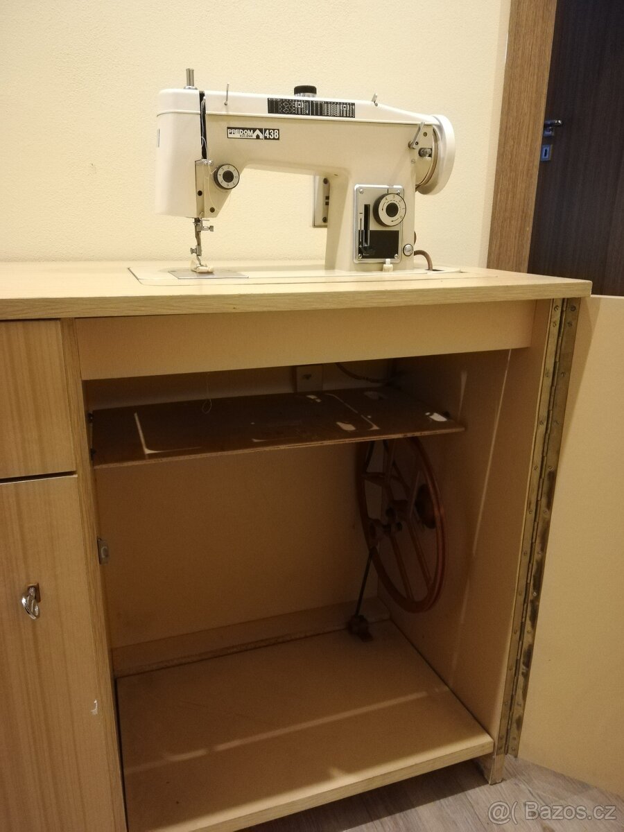 Retro šicí stroj Lucznik - 6