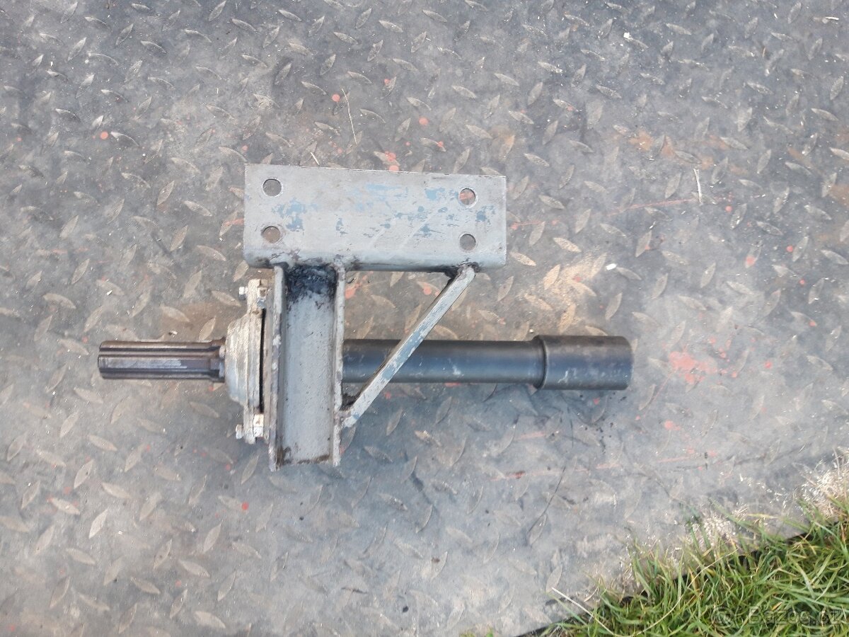 Zadní vývodový hřídel na RS 09 dvouválec - 6