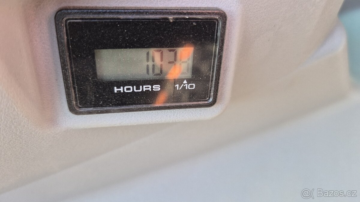 Pásový bagra KOBELCO SK130 LC-11 - 6