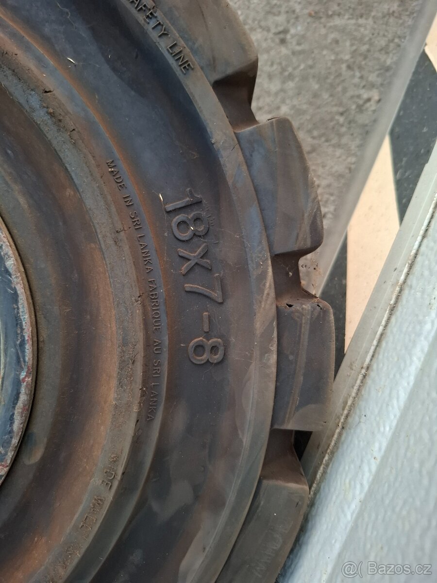 predaj plné superelastické pneumatiky s diskom 18x7-8 - 6
