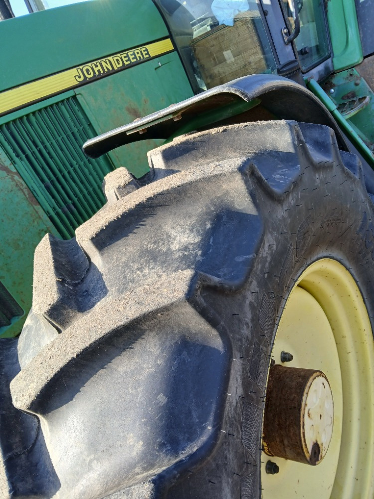 John Deere 6810- Vadná převodovka - 6