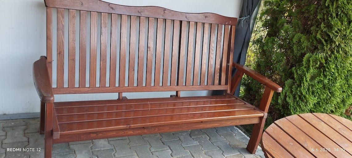 Dřevěný stůl a lavice - 6