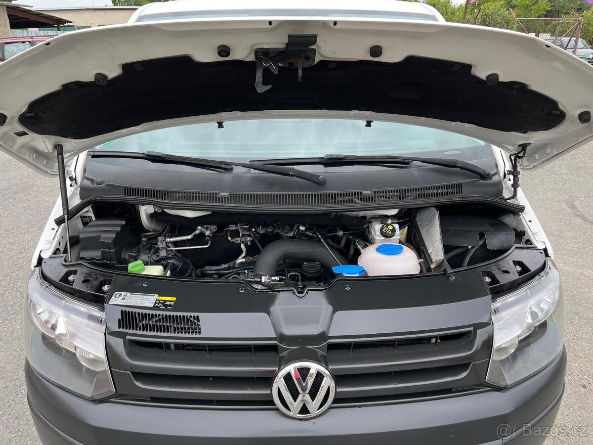 VW TRANSPORTER T5 2.0 TDi SERVISNÍ KNIHA 9.MÍST - 6