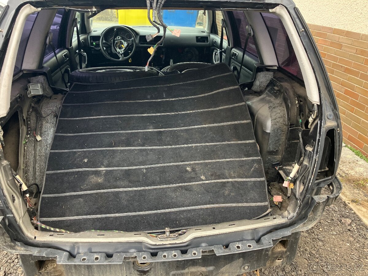 Zbytek dílu Vw Bora combi - 6