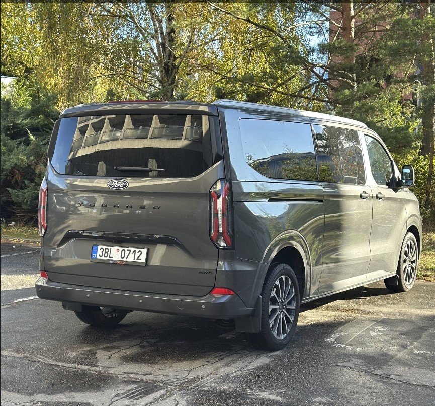 Ford Tourneo Custom 2.0 EcoBlue / 110 kW, rok 2025, nafta - 6