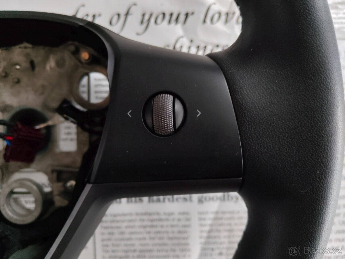 TESLA volant - krásný stav - jako nový - 6