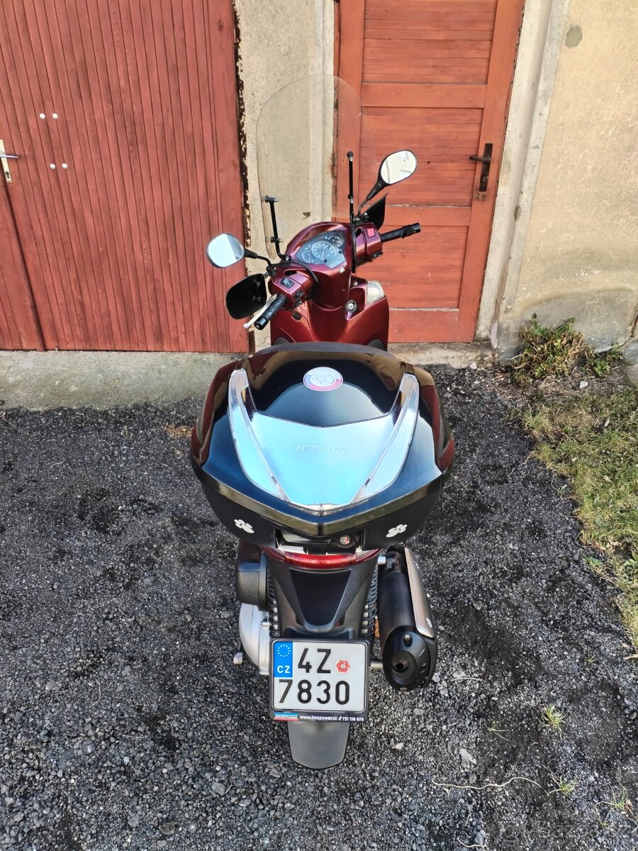 Prodám Honda SH 300,2010 - 6