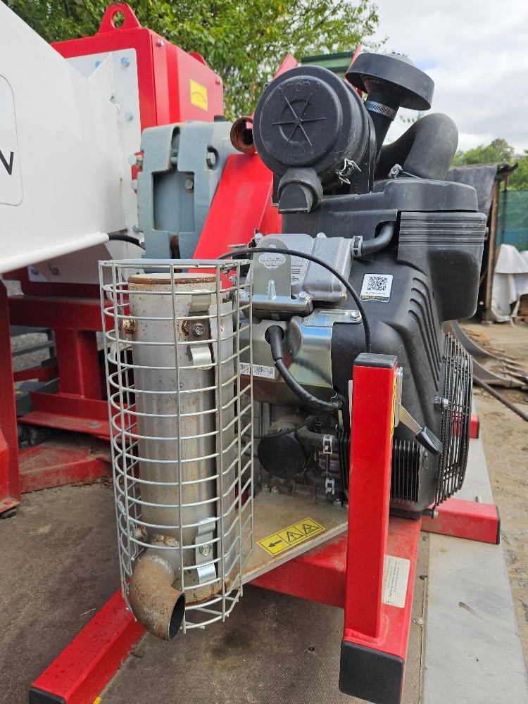 Prodej Štěpkovač URBAN SMH110 37HP - 6