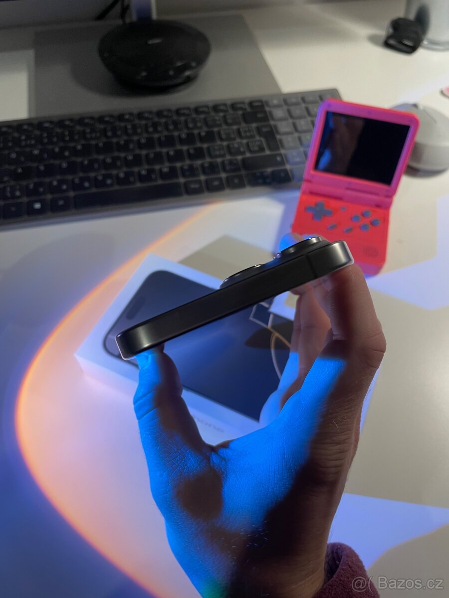 iPhone 16 Pro Max 256GB, přírodní titan - 6