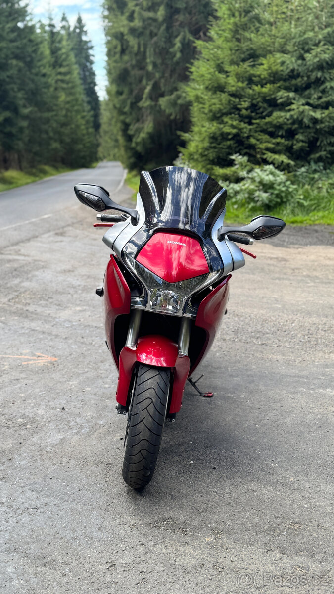 Honda VFR 1200F - 6