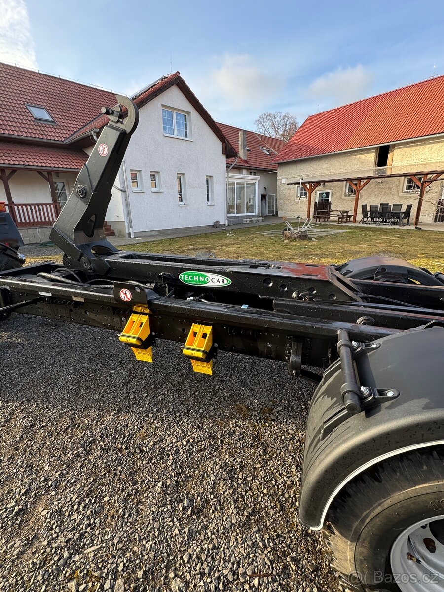 Traktorový nosič kontejnerů - 6